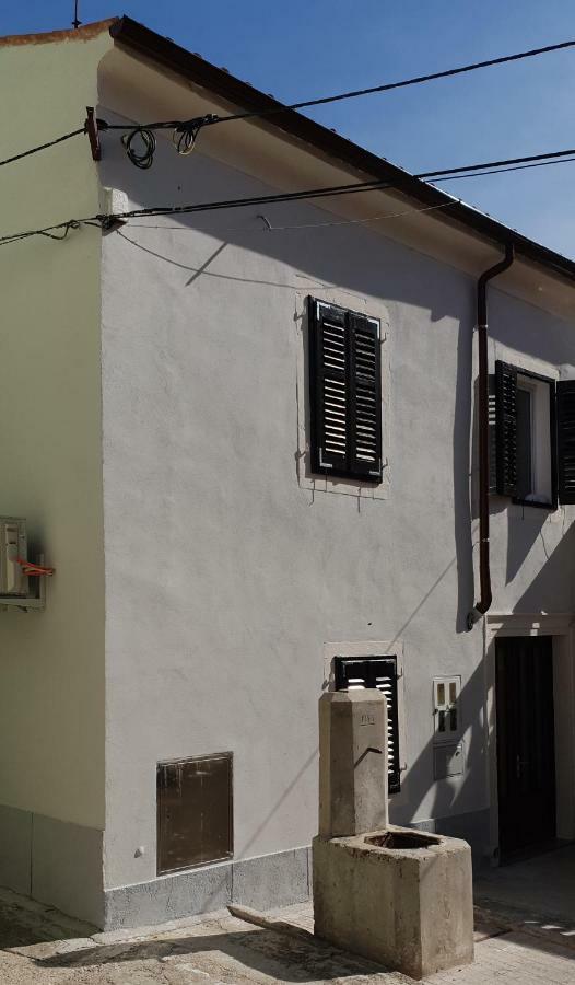 Stone Wall Apartment Izola Exterior photo